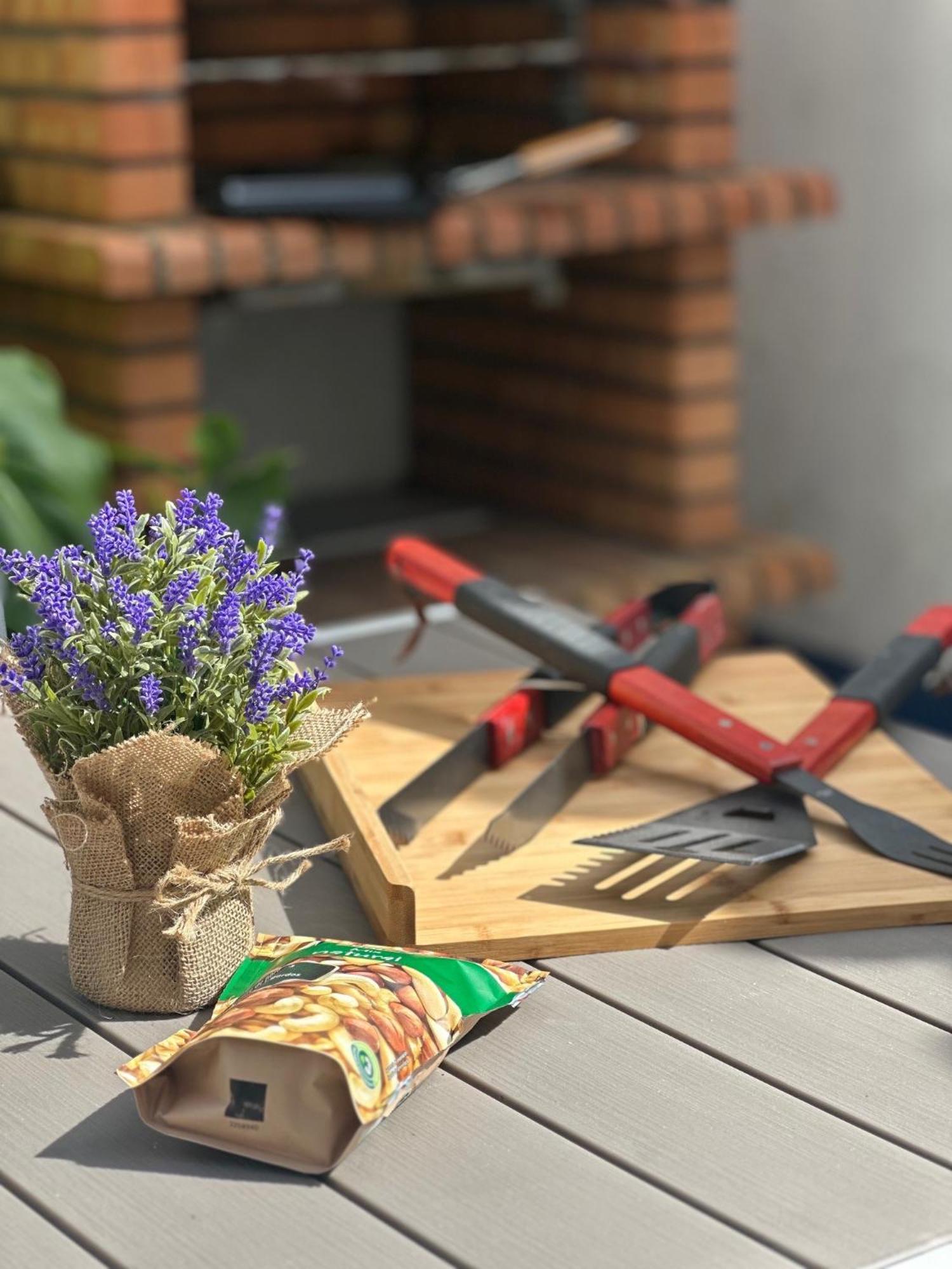 Patio Privado Com Churrasqueira By Ferias Em Figueira Фигейра да Фош Екстериор снимка